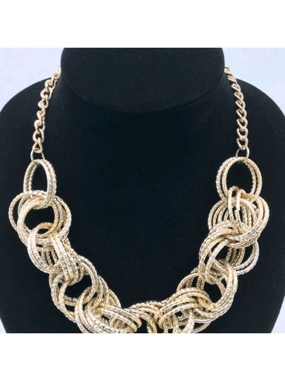 Vtg Signed New York & Company Textured Silver-Tone Multi-Hoop Statement Necklace - Picture 2 of 9